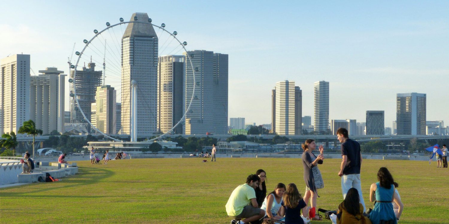 singapore_marina_barrage_singapore_landmark_singapore_river_blue_sky_clouds_scenery_grass-992841
